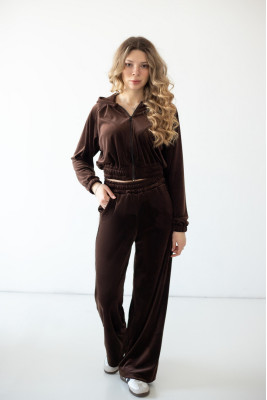 Костюм жіночий